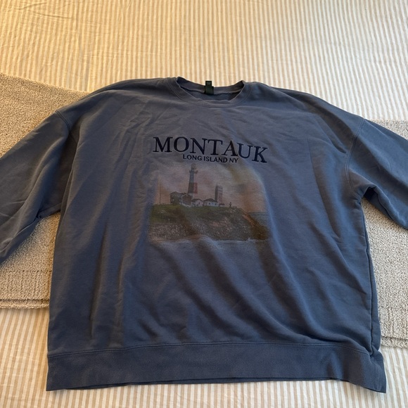 Blue Montauk Crewneck - Picture 1 of 3